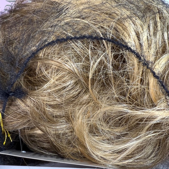 Brussels Wig by Paula Young - Picture 8 of 9